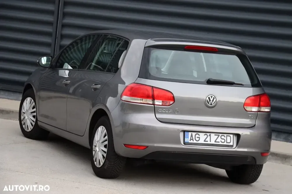 Volkswagen Golf VI 1.6 TDI DPF BlueMotion Technology Trendline — imagine 3