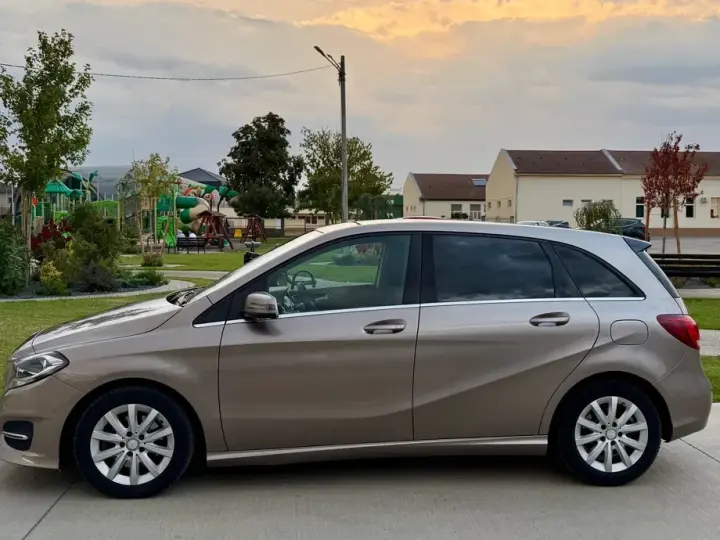 Mercedes-Benz B 180 W246