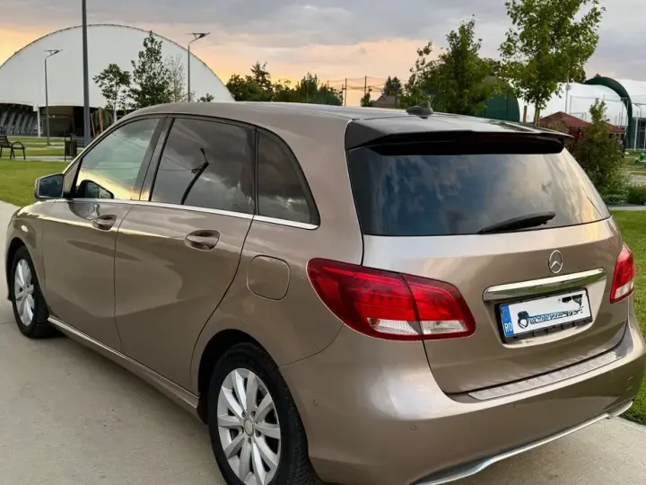 Mercedes-Benz B 180 W246