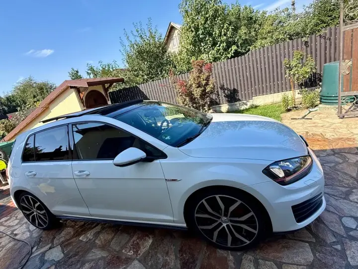 Volkswagen Golf VII