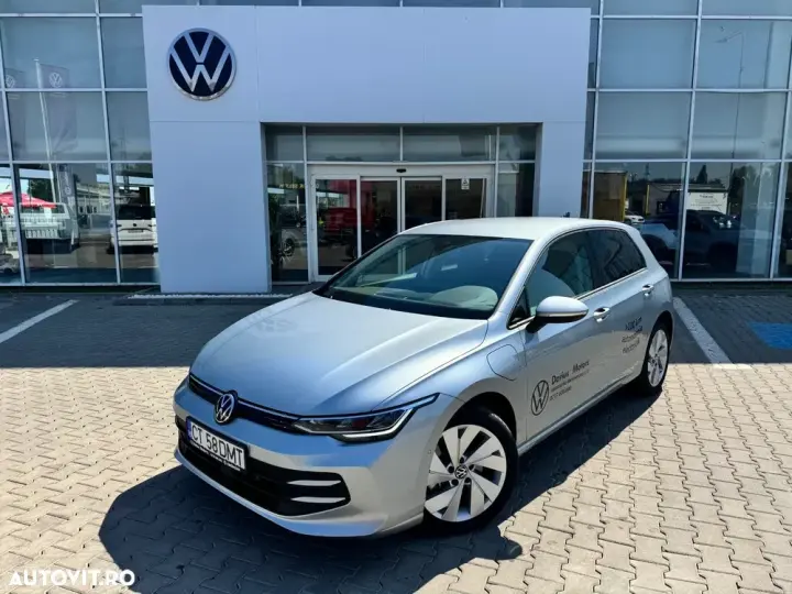 Volkswagen Golf VIII 1.5 eHybrid OPF DSG Life