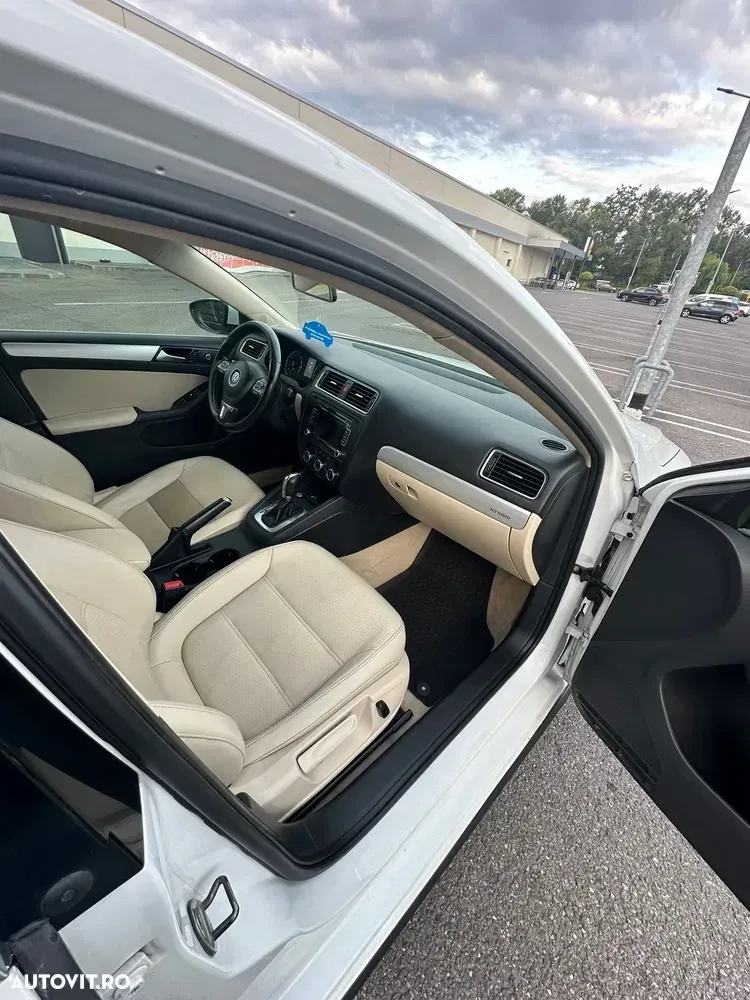 Volkswagen Jetta A6 1.4 DSG — imagine 3