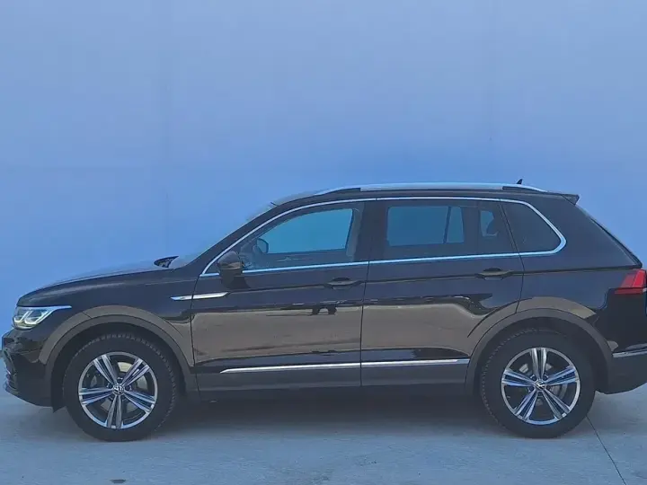 Volkswagen Tiguan II 2.0 TDI SCR 4MOTION DSG Elegance