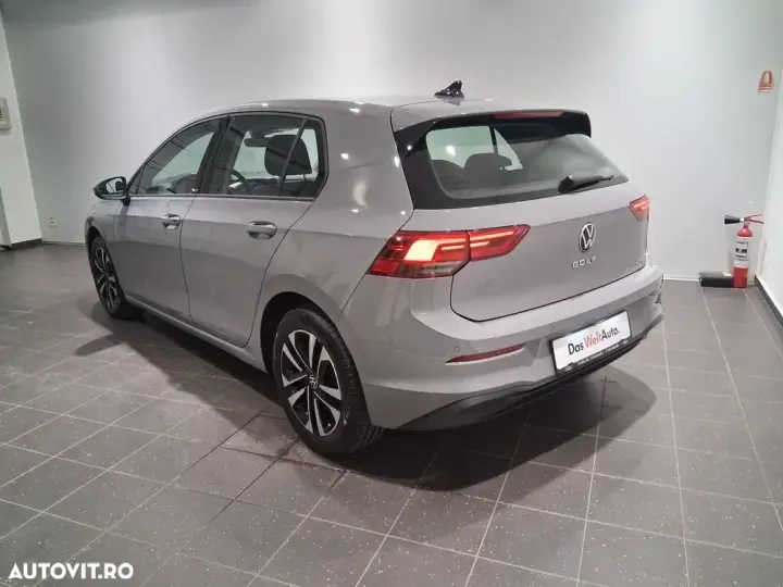 Volkswagen Golf VIII 1.0 eTSI MHEV 110CP DSG Life