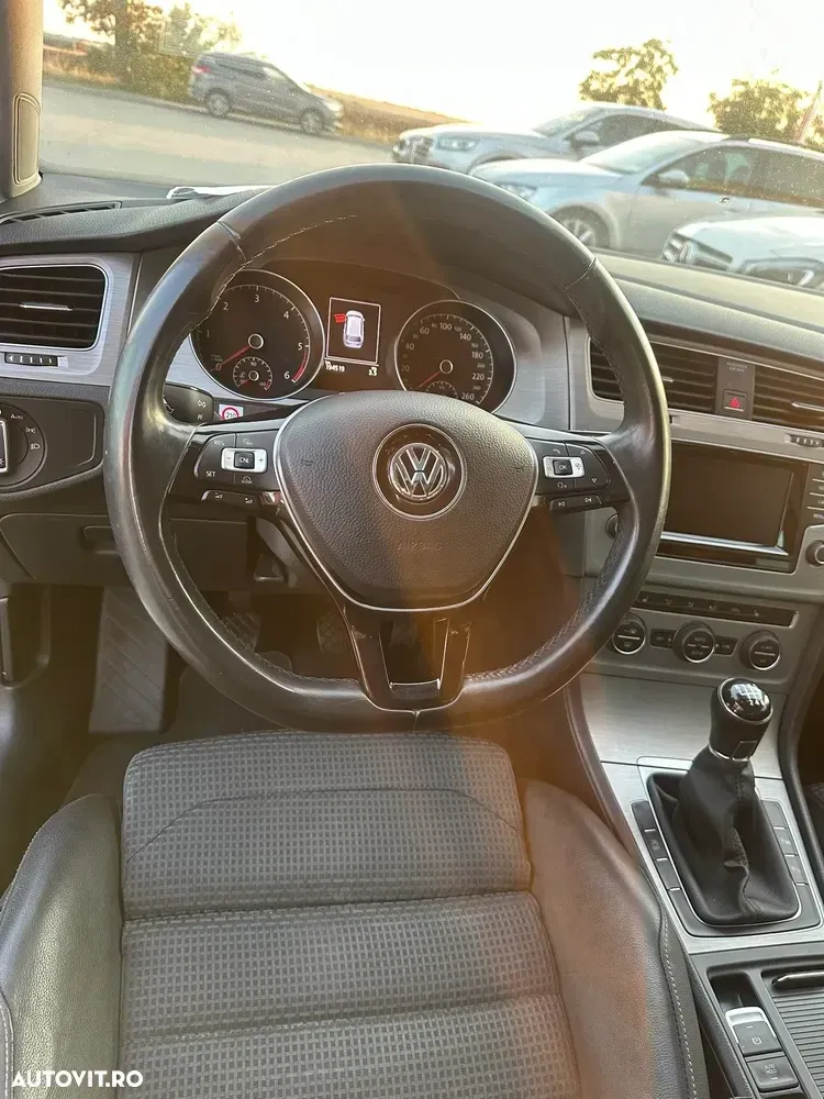 Volkswagen Golf 2.0 TDI Highline — imagine 6
