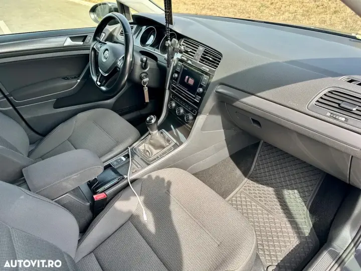 Volkswagen Golf VII 1.6 TDI Highline