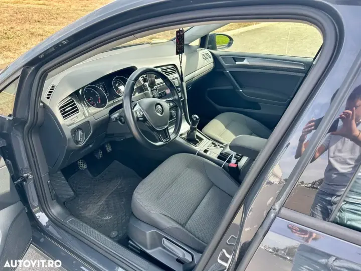 Volkswagen Golf VII 1.6 TDI Highline