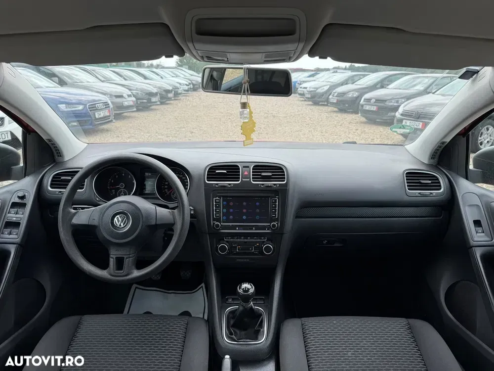 Volkswagen Golf 1.6 Edition — imagine 2