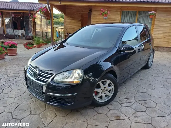 Volkswagen Golf V 1.6 Highline