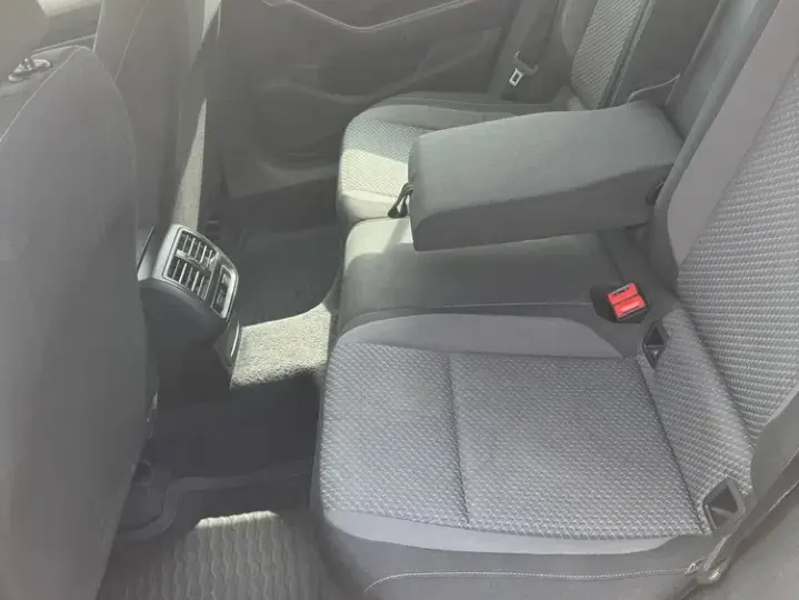 Volkswagen Passat B8 2.0 TDI Comfortline