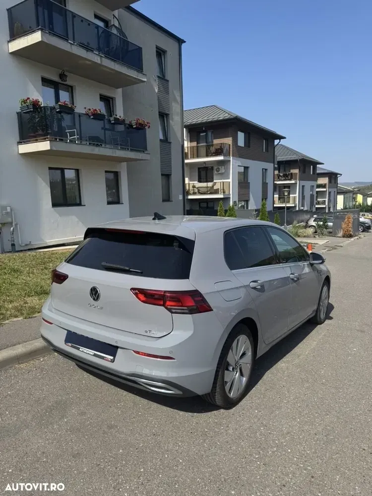 Volkswagen Golf VIII 1.5 eTSI ACT DSG MHEV Style — imagine 3