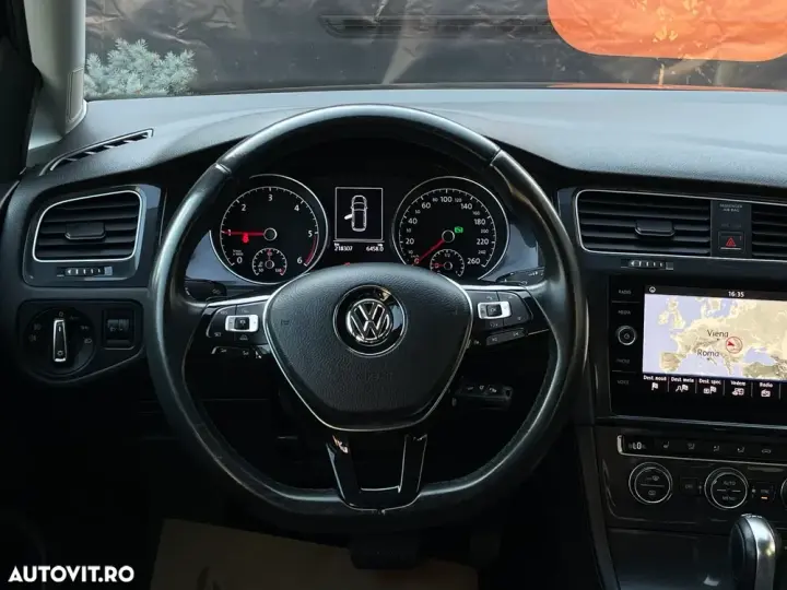 Volkswagen Golf VII 1.6 TDI DSG Comfortline
