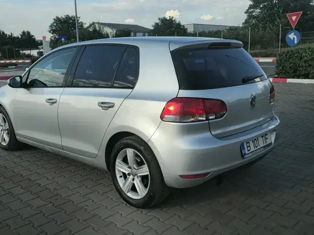 Volkswagen Golf VI