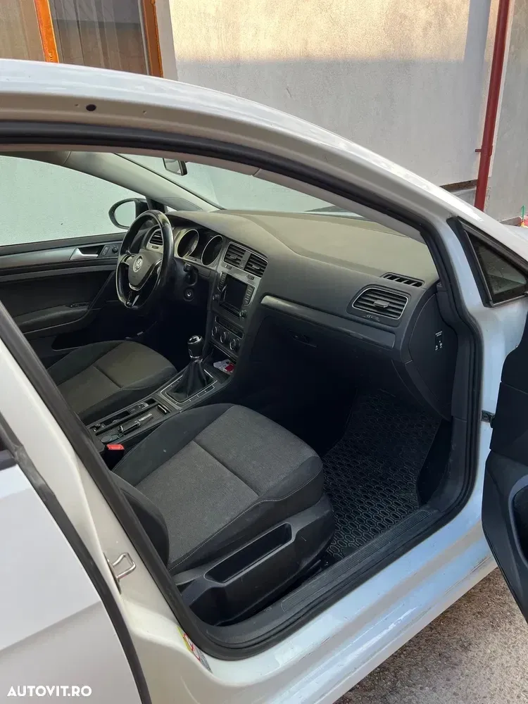 Volkswagen Golf VII 1.6 TDI DPF Comfortline — imagine 3