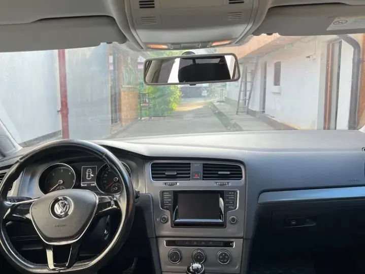 Volkswagen Golf VII 1.6 TDI DPF Comfortline