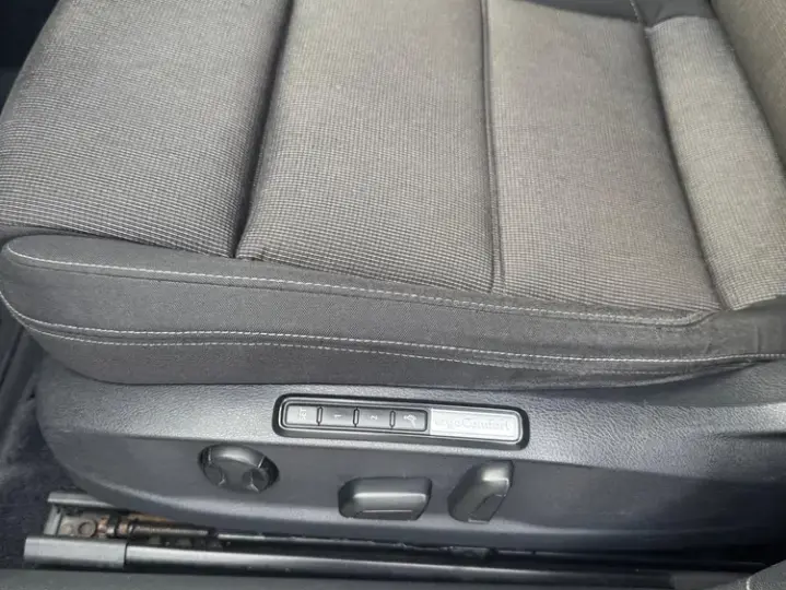 Volkswagen Passat B8 2.0 TDI DSG Comfortline