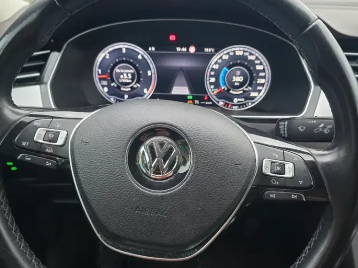 Volkswagen Passat B8 2.0 TDI DSG Comfortline