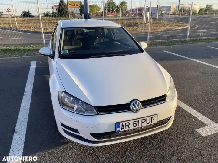 Volkswagen Golf VII 1.6 TDI DPF BMT Trendline