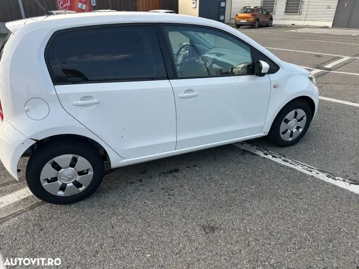 Volkswagen up! 1.0 Take