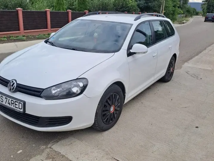 Volkswagen Golf VI 1.6 TDI DPF Trendline