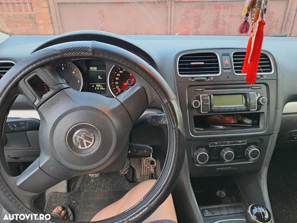 Volkswagen Golf VI 1.6 TDI DPF Trendline — imagine 5