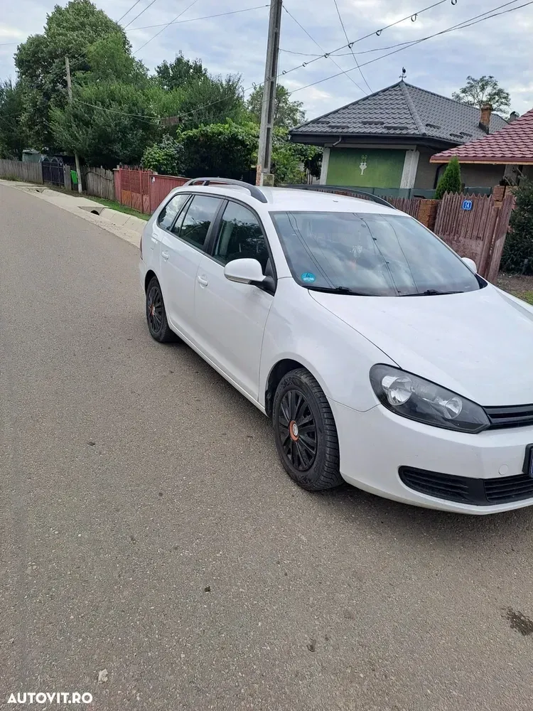 Volkswagen Golf VI 1.6 TDI DPF Trendline — imagine 3