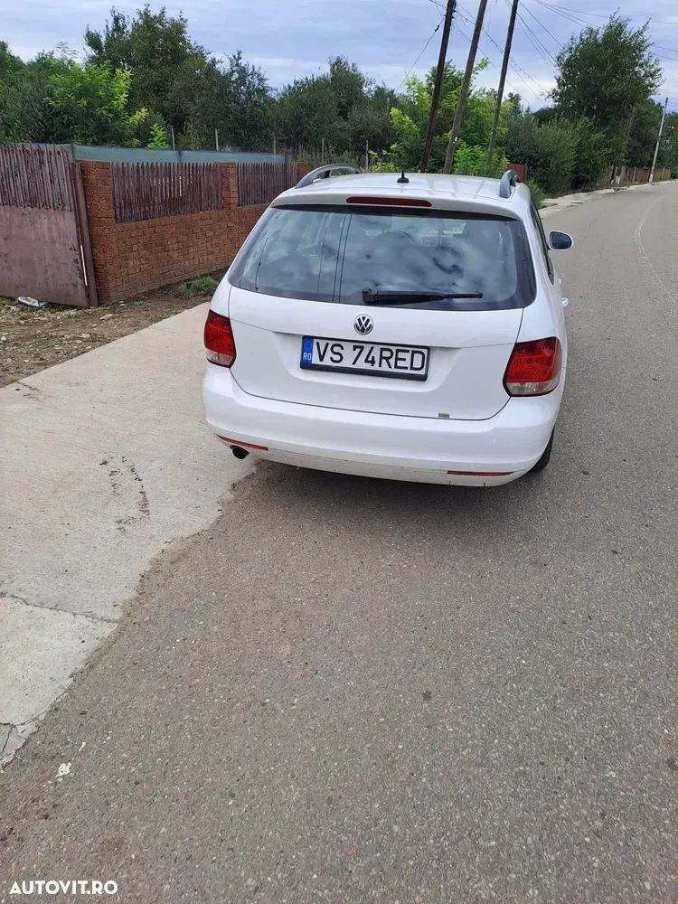 Volkswagen Golf VI 1.6 TDI DPF Trendline — imagine 2