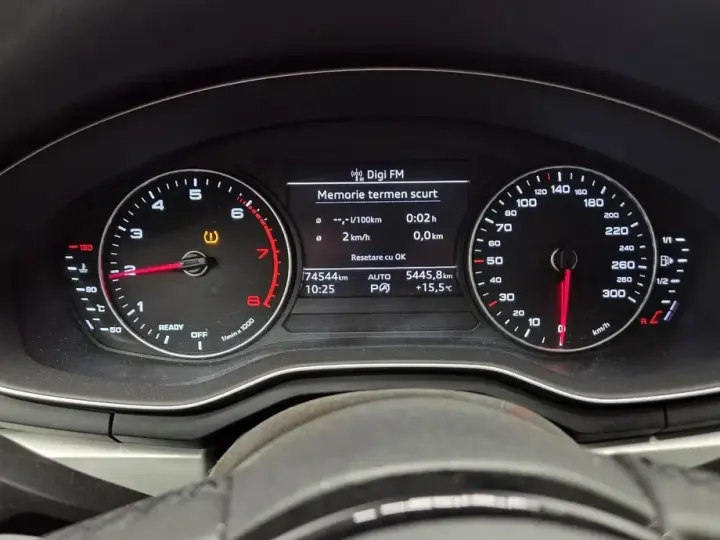 Audi A4 Limuzina