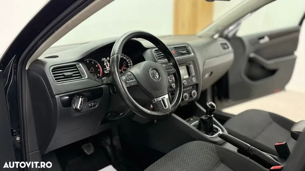 Volkswagen Jetta A6 1.2 TSI Comfortline — imagine 5