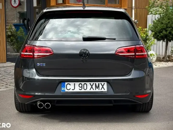 Volkswagen Golf VII