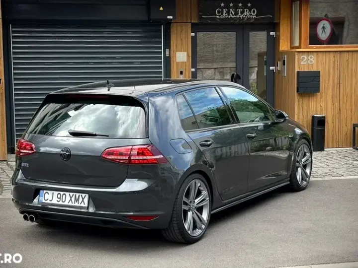 Volkswagen Golf VII