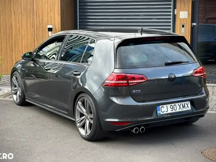 Volkswagen Golf VII