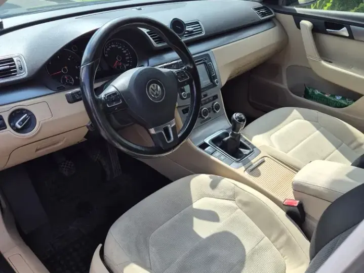 Volkswagen Passat B7 2.0 TDI BlueMotion Tehnology Comfortline