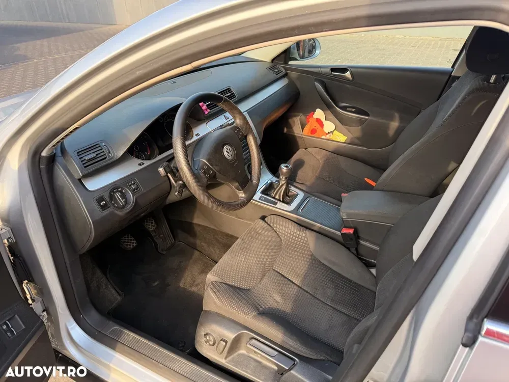 Volkswagen Passat B6 2.0TDI Comfortline DPF Bluemotion Technology — imagine 3
