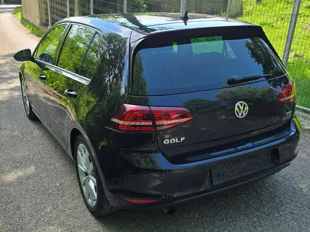 Volkswagen Golf VII