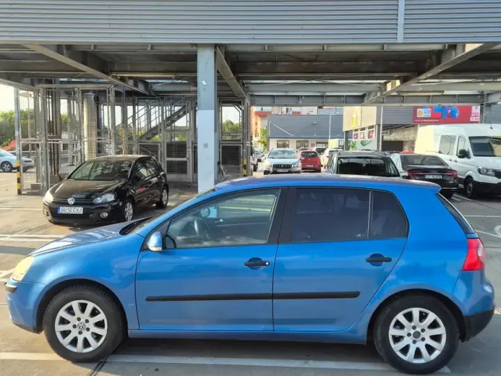 Volkswagen Golf V