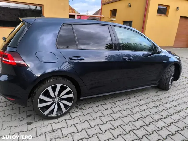 Volkswagen Golf VII