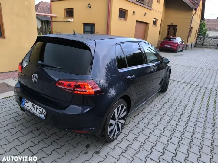 Volkswagen Golf VII