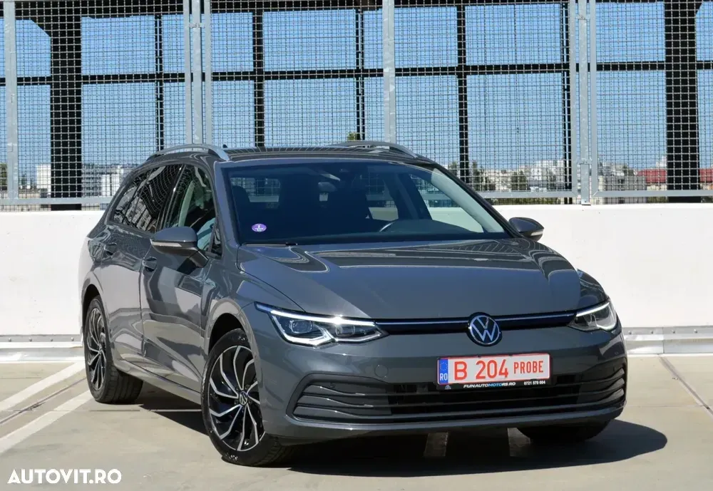 Volkswagen Golf VIII 1.5 eTSI ACT DSG MHEV Style — imagine 2