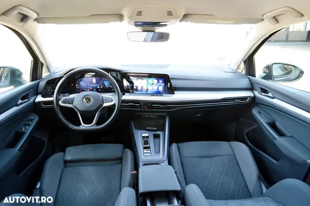 Volkswagen Golf VIII 1.5 eTSI ACT DSG MHEV Style — imagine 6
