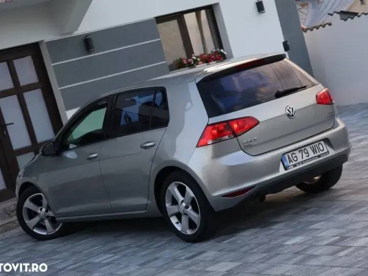 Volkswagen Golf VII