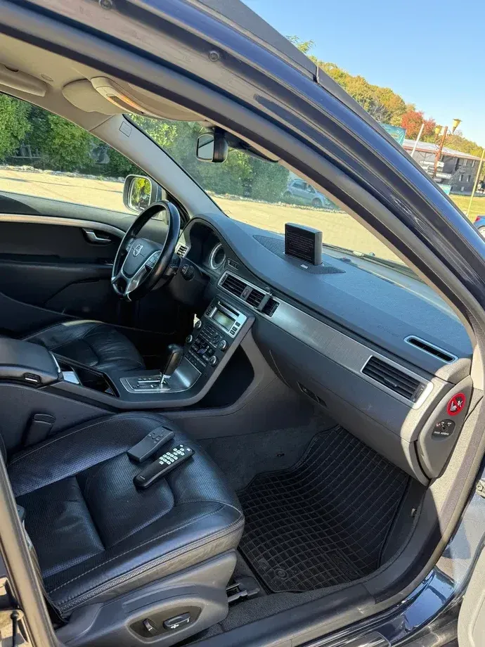 Volvo XC 70 — imagine 6