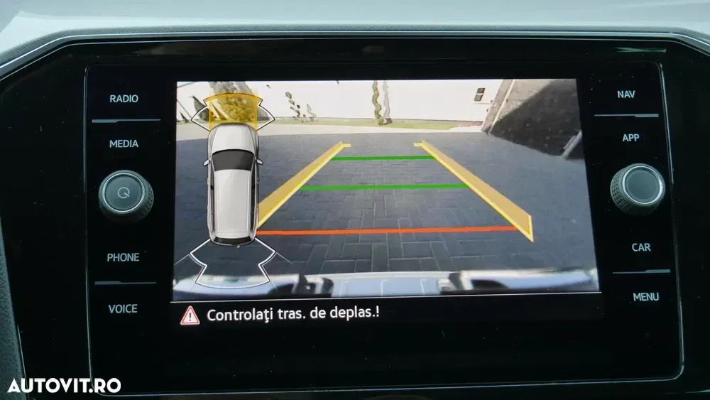 Volkswagen Passat 2.0 TDI SCR DSG Business — imagine 3