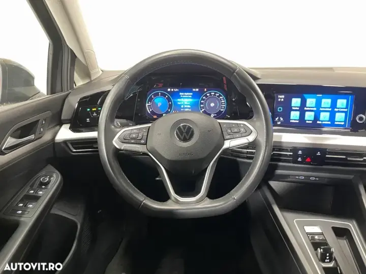 Volkswagen Golf VIII