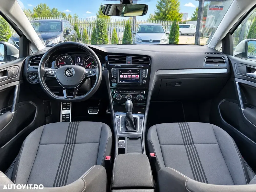 Volkswagen Golf — imagine 3