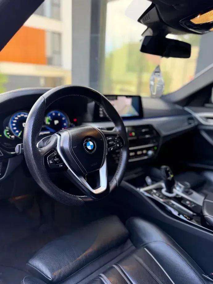 BMW Seria 5 G30/G31 — imagine 5