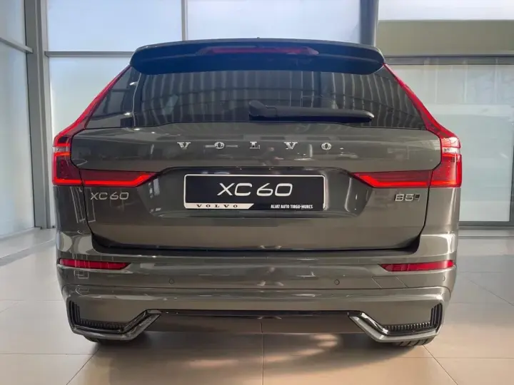 Volvo XC 60 II B5 B AWD Ultimate Dark