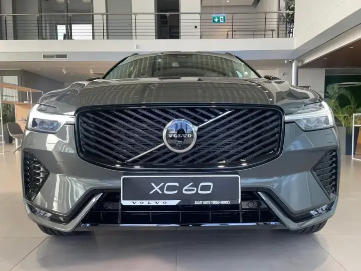 Volvo XC 60 II B5 B AWD Ultimate Dark