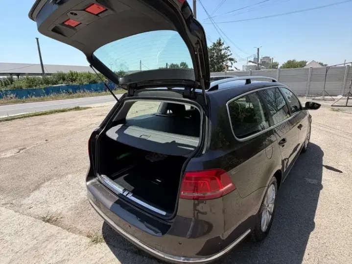 Volkswagen Passat B7 1.6 TDI BlueMotion Technology DSG Comfortline
