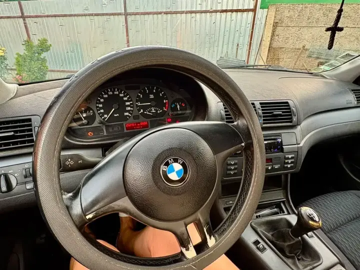 BMW Seria 3 E46 318i